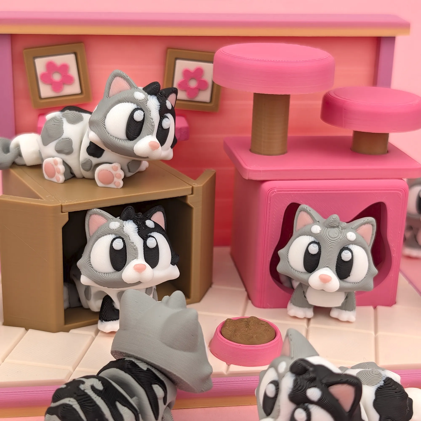 The Purr-fect Desktop Pals - Fidgelitz